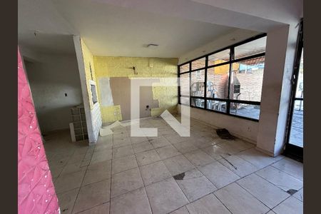 Sala de casa para alugar com 3 quartos, 500m² em Cascadura, Rio de Janeiro