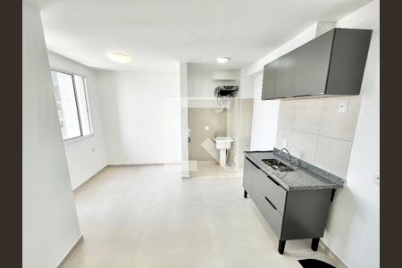 Sala/Cozinha de apartamento para alugar com 2 quartos, 35m² em Vila Hebe, São Paulo