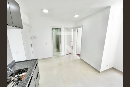 Sala/Cozinha de apartamento para alugar com 2 quartos, 35m² em Vila Hebe, São Paulo