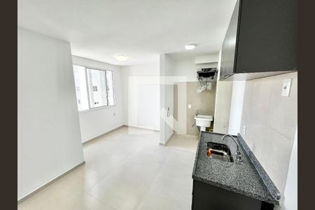 Sala/Cozinha de apartamento para alugar com 2 quartos, 35m² em Vila Hebe, São Paulo