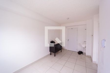 Sala/Cozinha e Área de Serviço de apartamento para alugar com 2 quartos, 34m² em Engenheiro Goulart, São Paulo