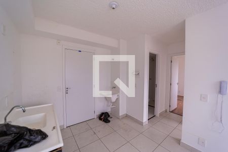 Sala/Cozinha e Área de Serviço de apartamento para alugar com 2 quartos, 34m² em Engenheiro Goulart, São Paulo