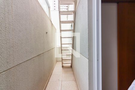 Corredor de casa de condomínio à venda com 3 quartos, 144m² em Vila Osasco, Osasco