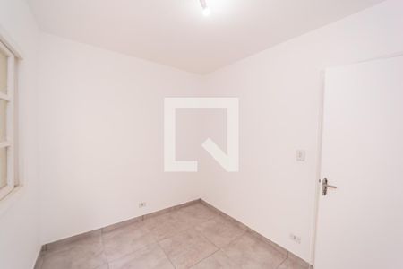 Quarto 2 de casa para alugar com 2 quartos, 82m² em Vila Londrina, São Paulo