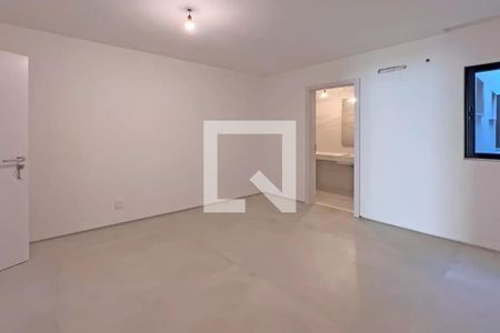 Casa à venda com 5 quartos, 453m² em Barra da Tijuca, Rio de Janeiro