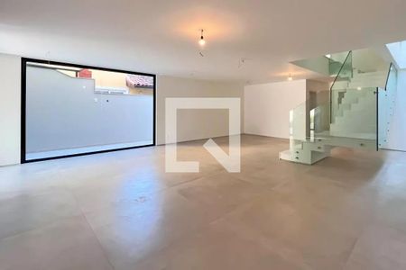 Casa à venda com 5 quartos, 453m² em Barra da Tijuca, Rio de Janeiro