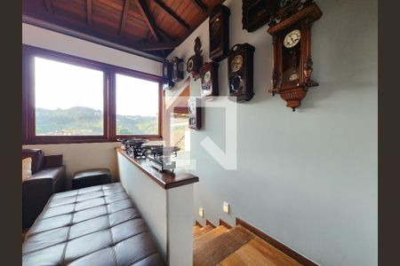 Vista da sala de TV  de casa de condomínio à venda com 7 quartos, 3000m² em Vila D’el Rey, Nova Lima