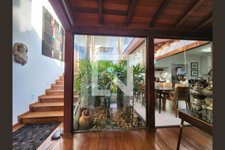 Corredor  de casa de condomínio à venda com 7 quartos, 3000m² em Vila D’el Rey, Nova Lima
