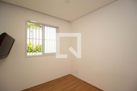 Quarto 1 de apartamento à venda com 2 quartos, 31m² em Piqueri, São Paulo
