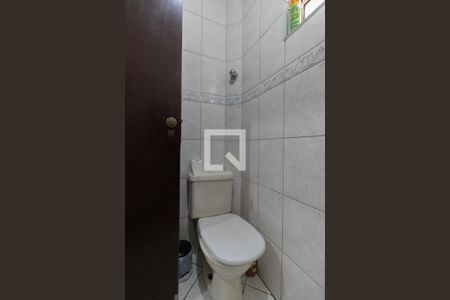 Lavabo de casa para alugar com 3 quartos, 140m² em Vila Chuca, São Paulo