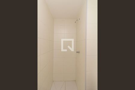 Banheiro de apartamento para alugar com 2 quartos, 38m² em Colônia (zona Leste), São Paulo