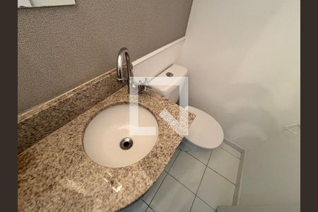 Lavabo de apartamento para alugar com 1 quarto, 50m² em Moema, São Paulo
