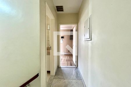 Corredor de casa para alugar com 2 quartos, 170m² em Jardim Jabaquara, São Paulo