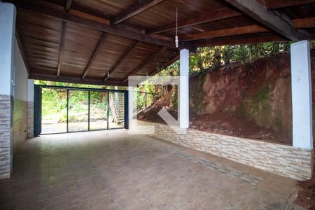 Garagem de casa à venda com 3 quartos, 400m² em Nonoai, Porto Alegre