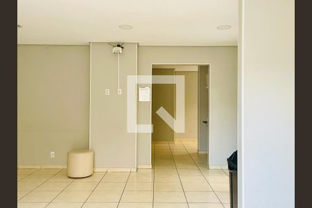 Hall de entrada de apartamento à venda com 2 quartos, 44m² em Vila Itapegica, Guarulhos