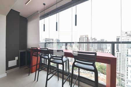 Sala de kitnet/studio para alugar com 1 quarto, 37m² em Jardim das Acacias, São Paulo