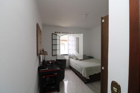 Suíte de casa para alugar com 3 quartos, 247m² em Vila Santa Clara, São Paulo