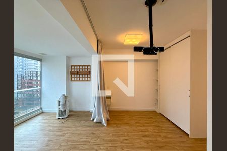 Sala/Quarto de kitnet/studio à venda com 0 quarto, 33m² em Brooklin, São Paulo