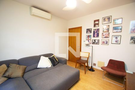sala de tv de casa à venda com 3 quartos, 546m² em Alto de Pinheiros, São Paulo