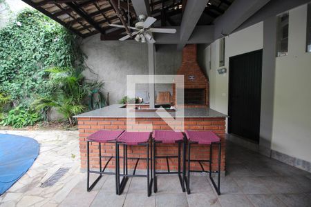 Churrasqueira de casa para alugar com 5 quartos, 490m² em Jardim Guedala, São Paulo