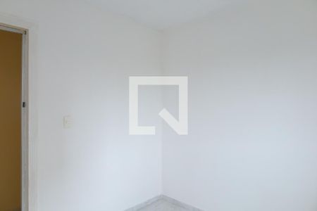 Quarto 2 de casa para alugar com 2 quartos, 70m² em Vila Carmosina, São Paulo