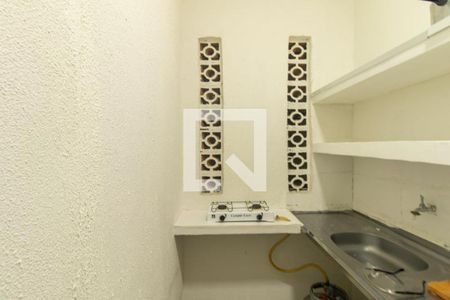 Cozinha de apartamento para alugar com 1 quarto, 20m² em Alto Boqueirão, Curitiba