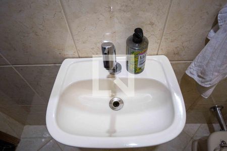 Lavabo de casa para alugar com 4 quartos, 226m² em Taboão, Diadema