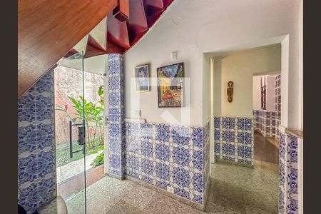 Corredor de casa para alugar com 4 quartos, 300m² em Botafogo, Rio de Janeiro