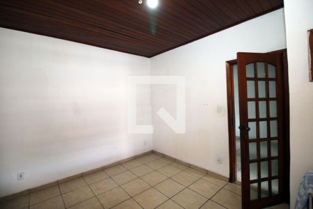 Quarto 1 de casa para alugar com 2 quartos, 70m² em Penha, Rio de Janeiro
