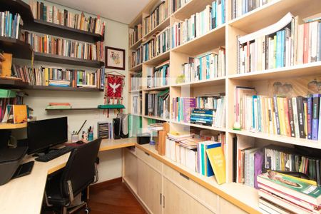 Escritório de apartamento à venda com 2 quartos, 180m² em Cristal, Porto Alegre