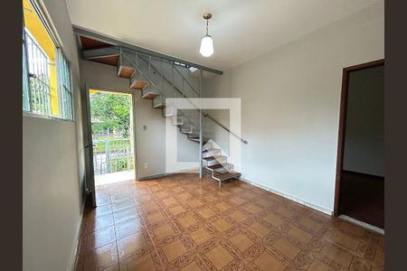 Casa à venda com 6 quartos, 223m² em Alípio de Melo, Belo Horizonte