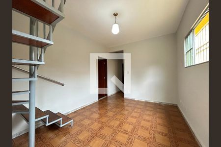 Casa à venda com 6 quartos, 223m² em Alípio de Melo, Belo Horizonte