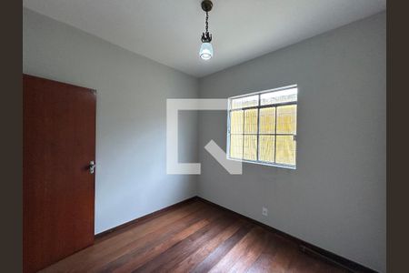 Casa à venda com 6 quartos, 223m² em Alípio de Melo, Belo Horizonte