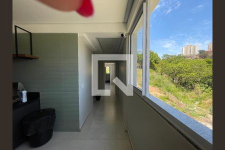 Corredor de apartamento para alugar com 2 quartos, 55m² em Buritis, Belo Horizonte