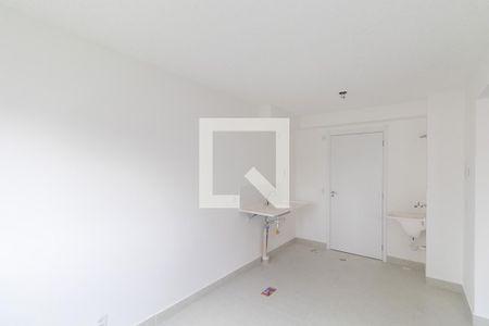 Cozinha e Área de Serviço de apartamento à venda com 2 quartos, 38m² em Vila Carmosina, São Paulo