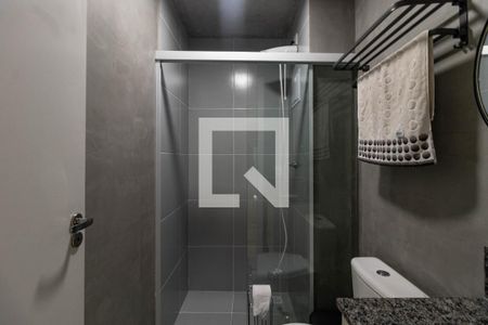 Banheiro de kitnet/studio para alugar com 1 quarto, 25m² em Barra Funda, São Paulo