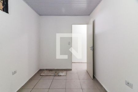 Quarto 1 de kitnet/studio para alugar com 2 quartos, 35m² em Vila Dalva, São Paulo