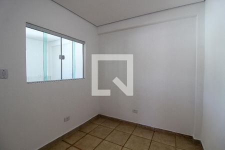 Quarto 2 de apartamento para alugar com 2 quartos, 40m² em Vila Dalva, São Paulo