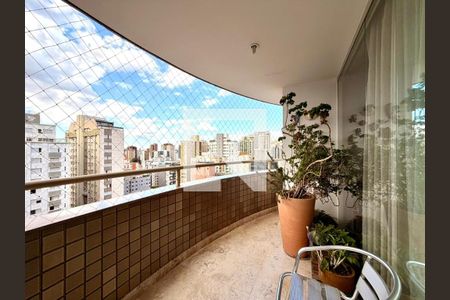 Apartamento à venda com 4 quartos, 162m² em Lourdes, Belo Horizonte