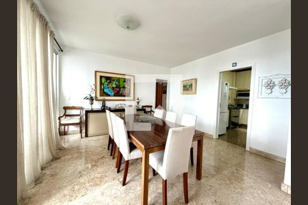 Apartamento à venda com 4 quartos, 162m² em Lourdes, Belo Horizonte