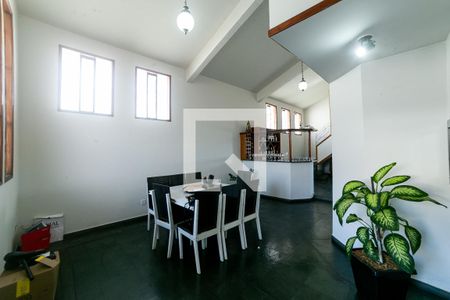 Sala de casa à venda com 4 quartos, 195m² em Palmares, Belo Horizonte