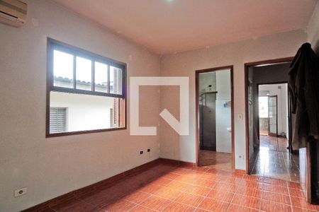 Suíte de casa para alugar com 3 quartos, 265m² em Parque Peruche, São Paulo