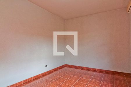 Suíte de casa para alugar com 3 quartos, 265m² em Parque Peruche, São Paulo