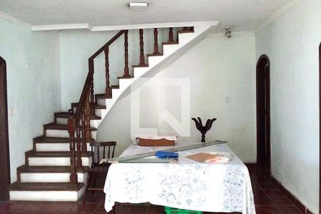 Casa à venda com 4 quartos, 250m² em Jardim Santa Maria, São Paulo