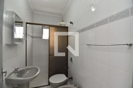 Banheiro da Suíte 1 de casa para alugar com 3 quartos, 200m² em Boa Vista, Curitiba