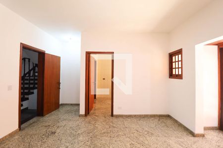 Casa para alugar com 3 quartos, 267m² em Vila Isolina Mazzei, São Paulo