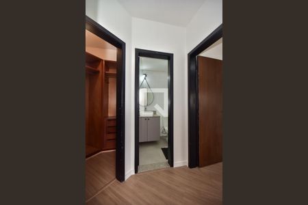 Corredor de apartamento para alugar com 1 quarto, 46m² em Morumbi, São Paulo