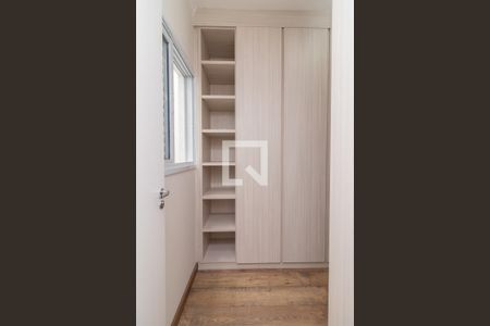 Closet de casa à venda com 2 quartos, 115m² em Vila Feliz, São Paulo