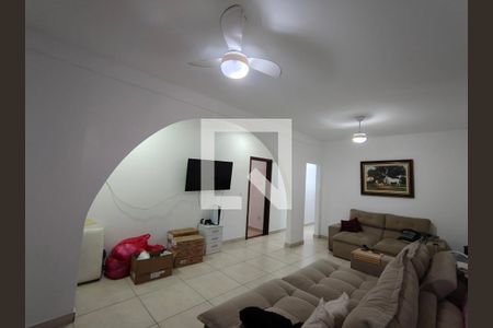 Sala de casa para alugar com 5 quartos, 631m² em Taquara, Rio de Janeiro