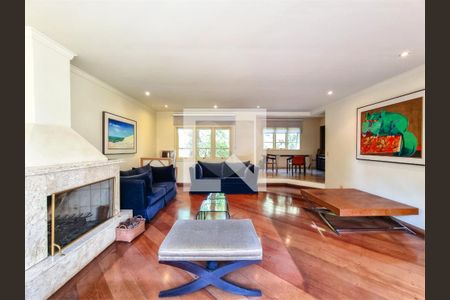 Casa à venda com 4 quartos, 390m² em Santo Amaro, São Paulo